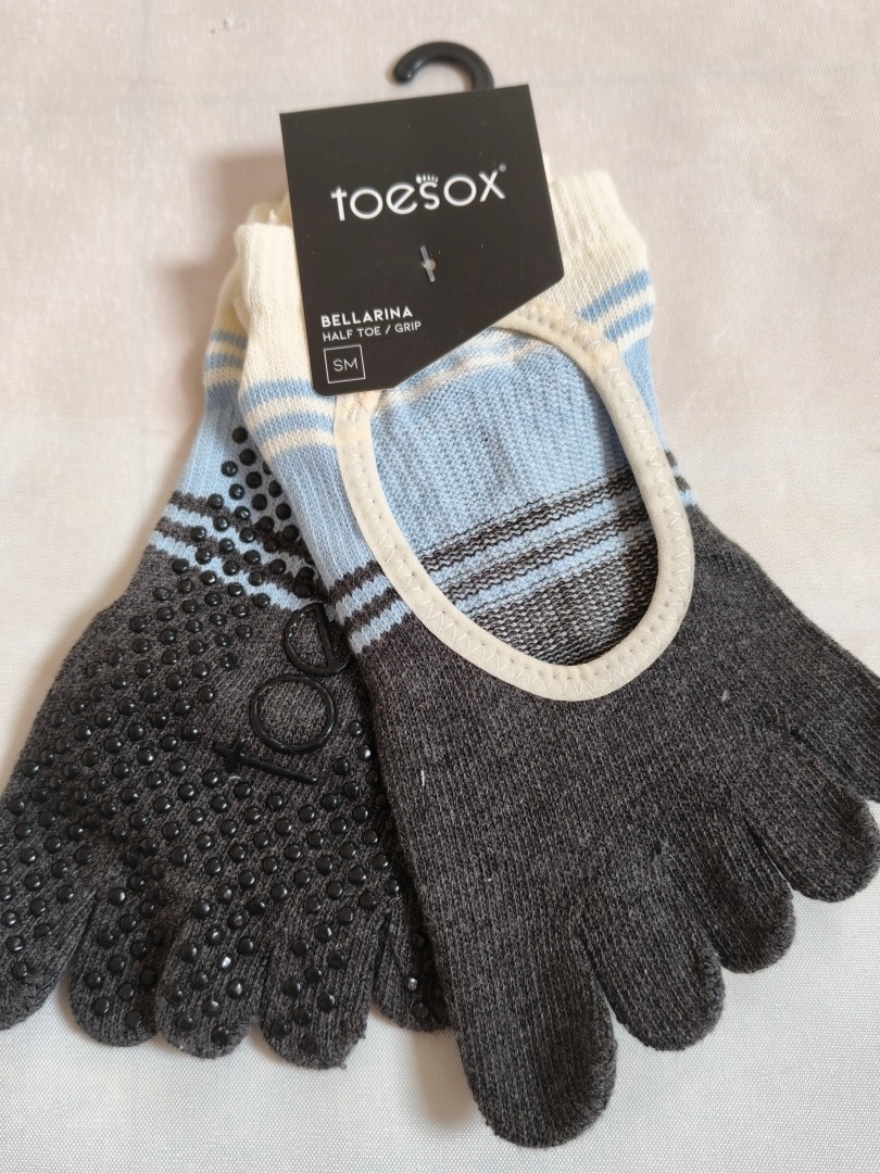 Toesox Yoga Five-Toe Socks Men - Medias Para Pilates Y Yoga review and price